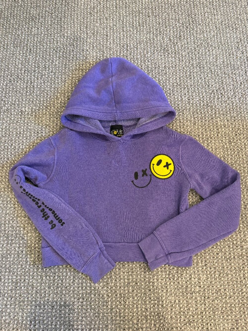 Love Junkie Size M Cropped Hoodie
